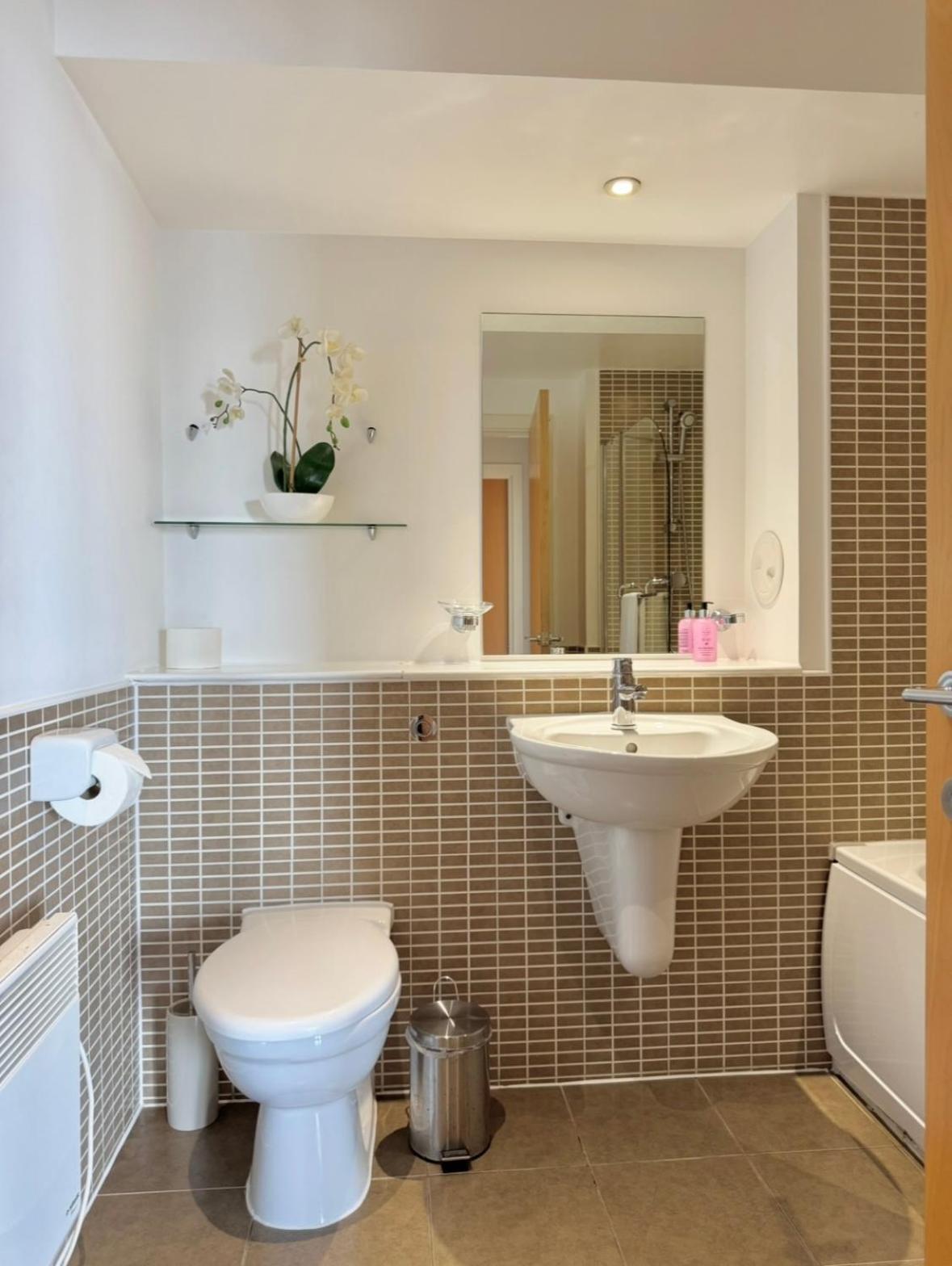 Modern Two Bedroom Apartments إدنبرة المظهر الخارجي الصورة