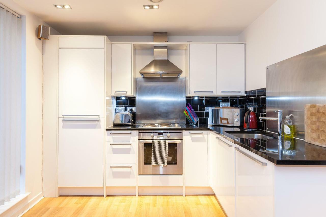 Modern Two Bedroom Apartments إدنبرة المظهر الخارجي الصورة