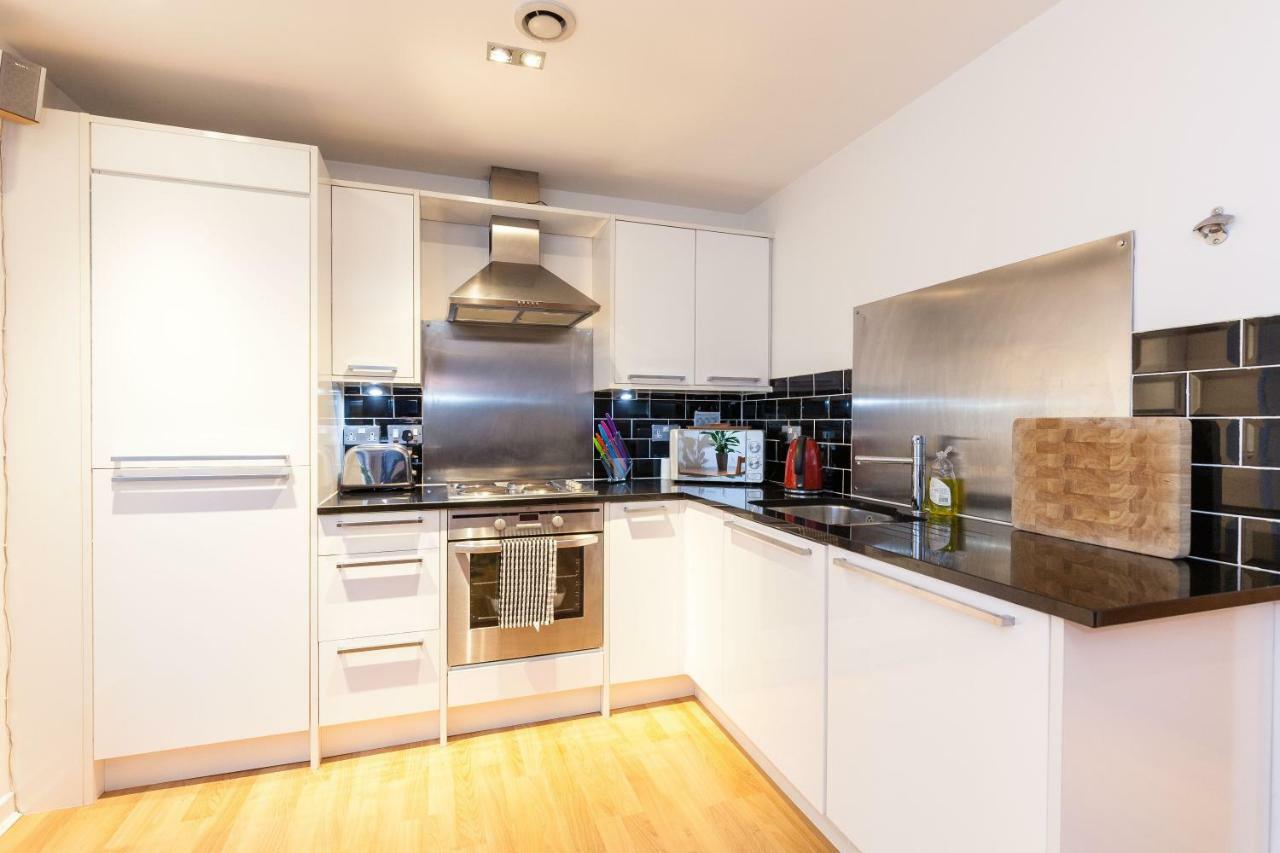 Modern Two Bedroom Apartments إدنبرة المظهر الخارجي الصورة